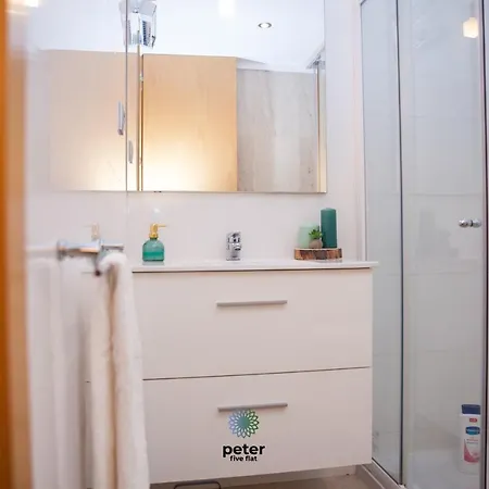 Peter Five Flat By Tonsdeverde