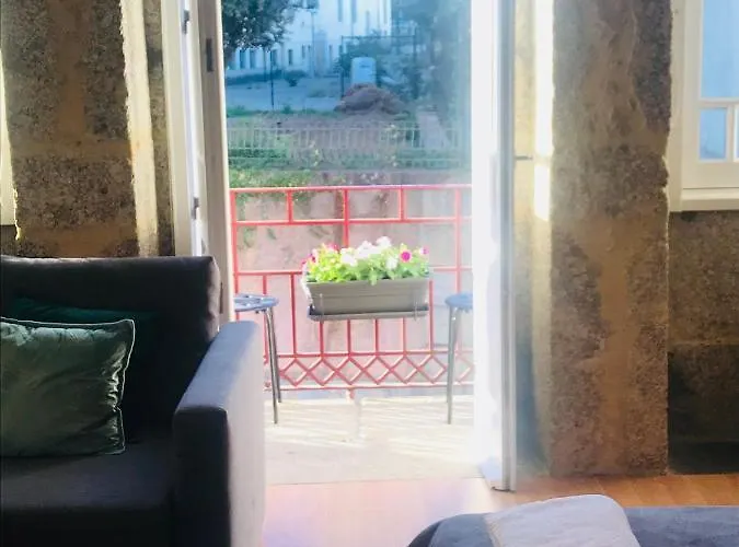 Peter Five Flat By Tonsdeverde Braga